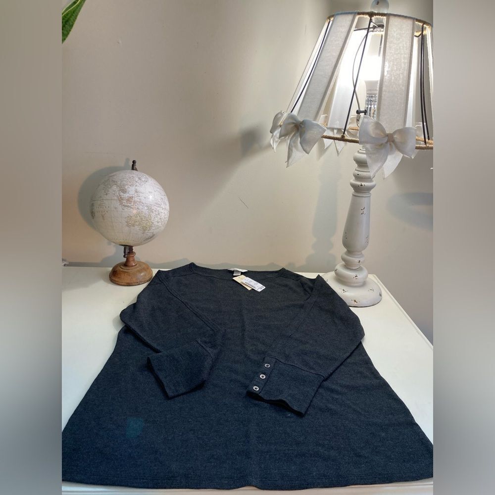 NWT CJ BANKS Unisex WAFFLE KNIT CREW NECK LONG SLEEVE Buttons Cuff